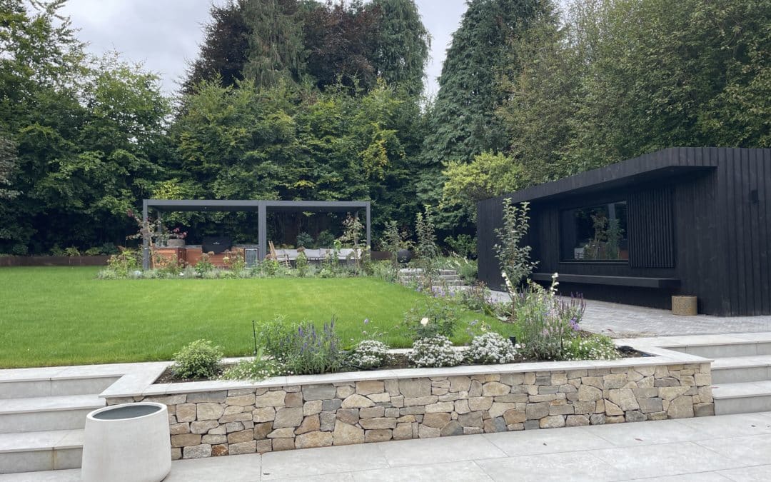 Outdoor kitchen and Gym in Modern Ashtead Garden- Surrey